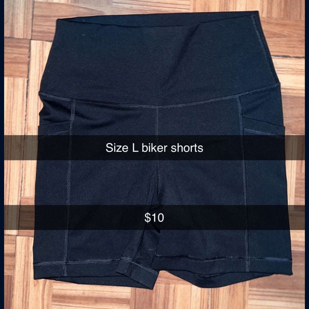 Size L biker shorts